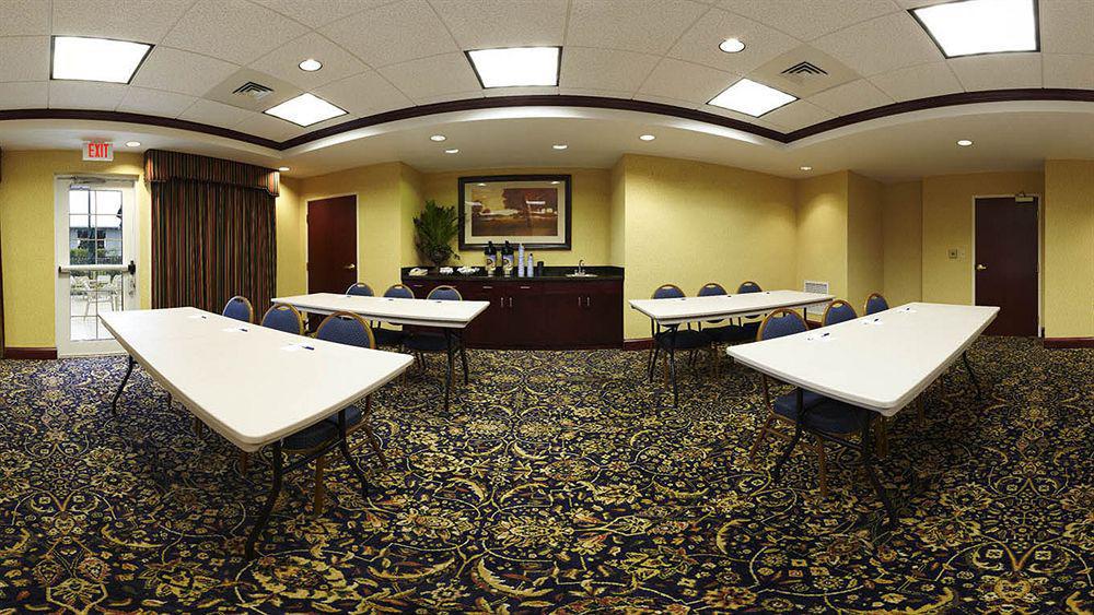 Holiday Inn Express Hotel & Suites Dothan North By Ihg Exterior photo