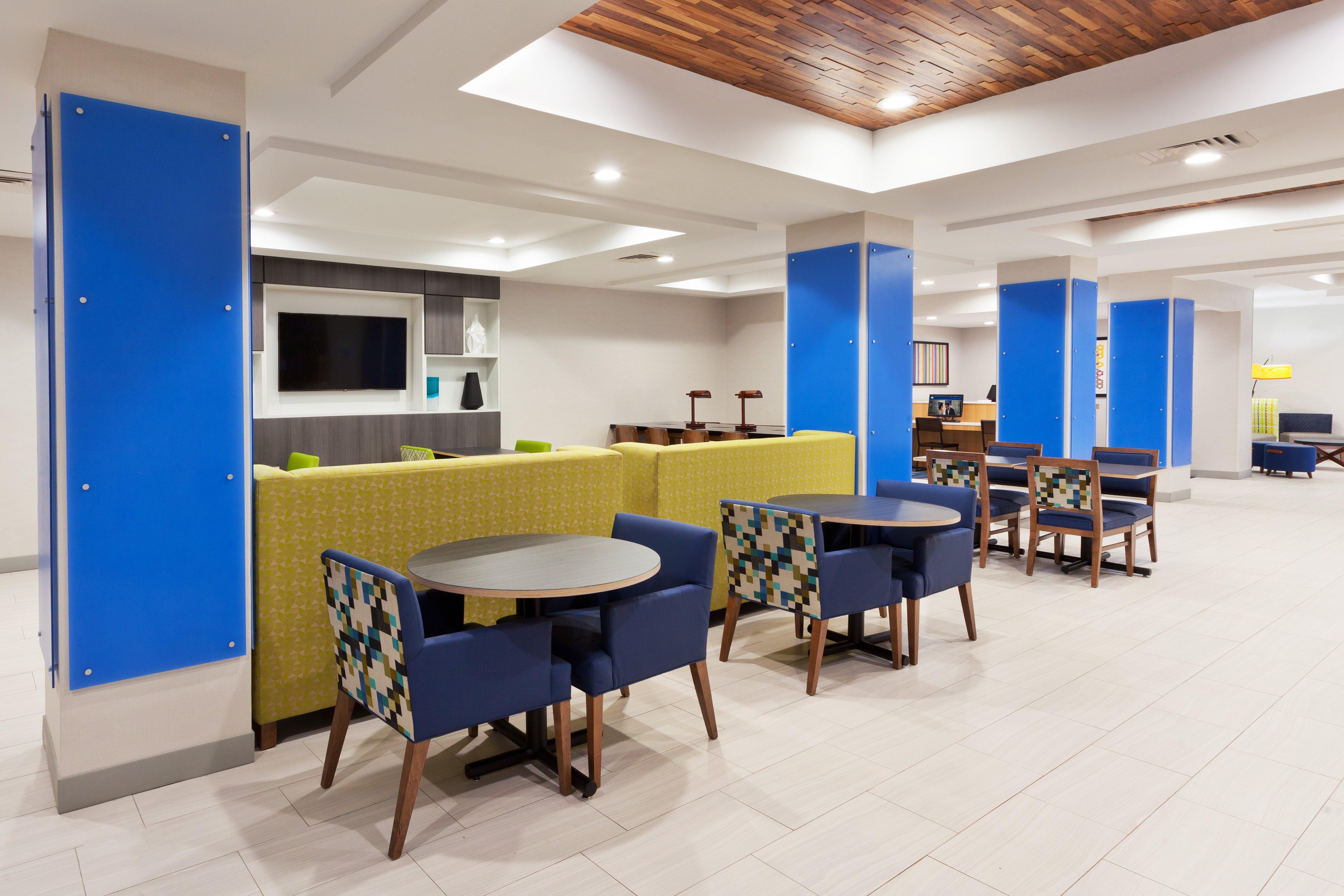 Holiday Inn Express Hotel & Suites Dothan North By Ihg Exterior photo