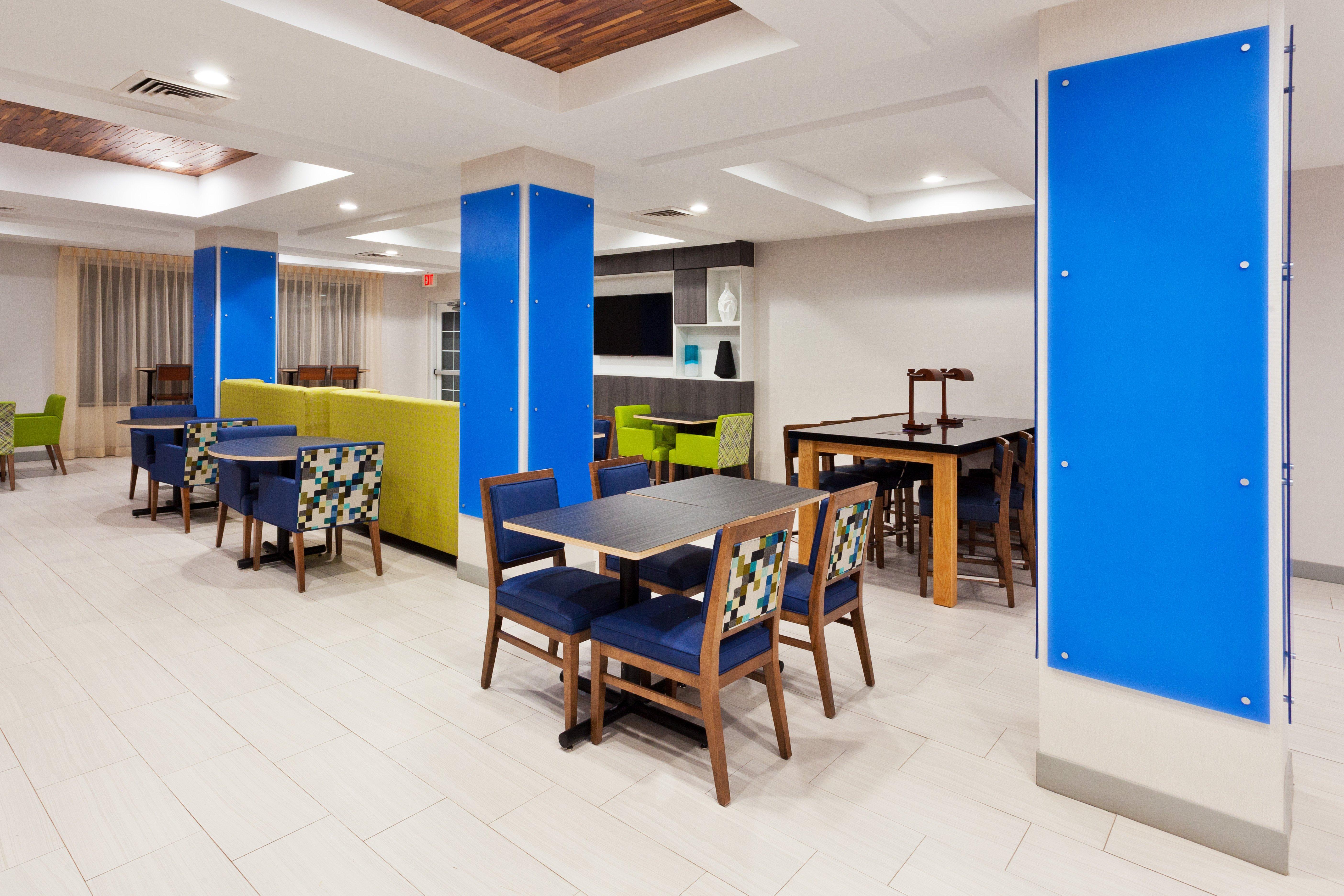 Holiday Inn Express Hotel & Suites Dothan North By Ihg Exterior photo
