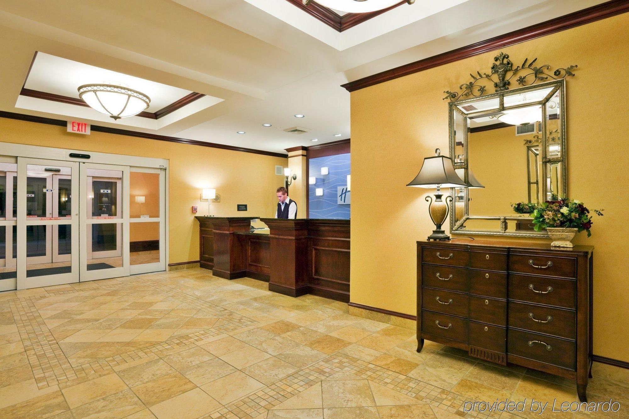 Holiday Inn Express Hotel & Suites Dothan North By Ihg Exterior photo