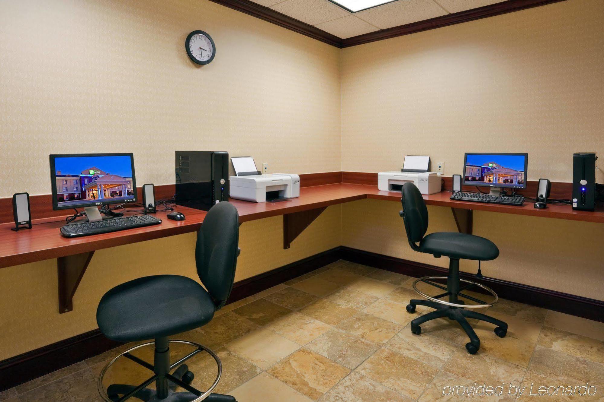 Holiday Inn Express Hotel & Suites Dothan North By Ihg Exterior photo
